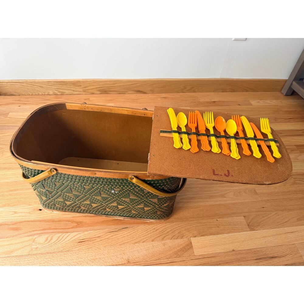 Vintage Hawkeye Picnic Basket w/Utensils - Picture 10 of 13